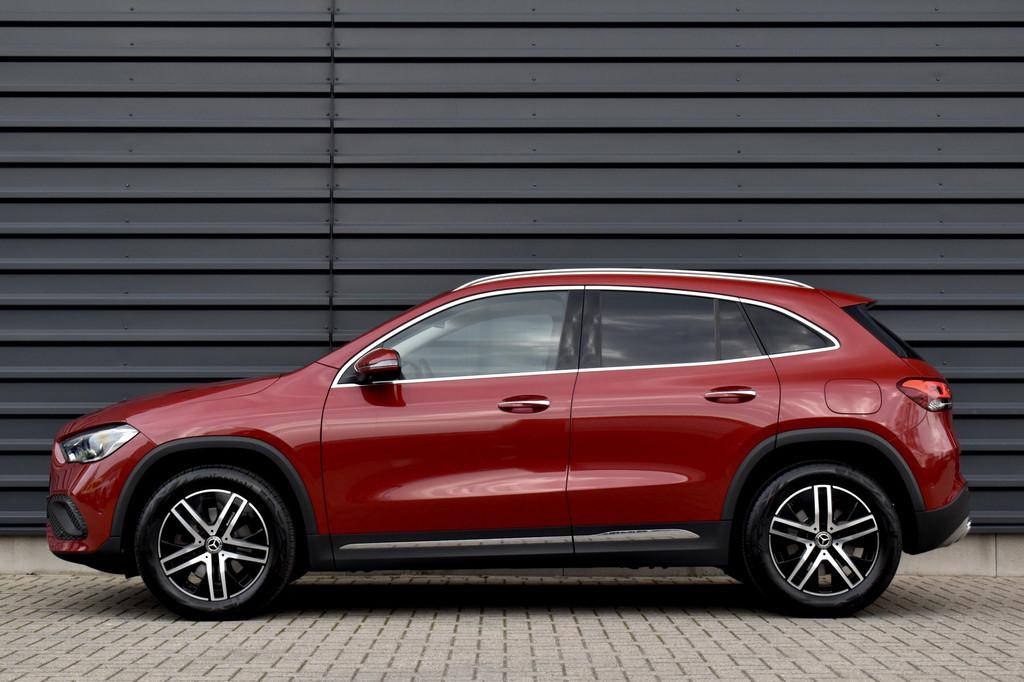 Mercedes-Benz GLA 250 4MATIC 224pk Premium Plus | Panoramada, Auto's, Automaat, Gebruikt, Euro 6, 4 cilinders