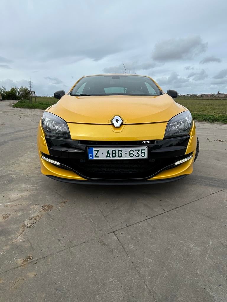 Renault megane RS collectors item 63.000km cupchassis recaro, Voorwielaandrijving, Euro 5, Zwart, 4 cilinders