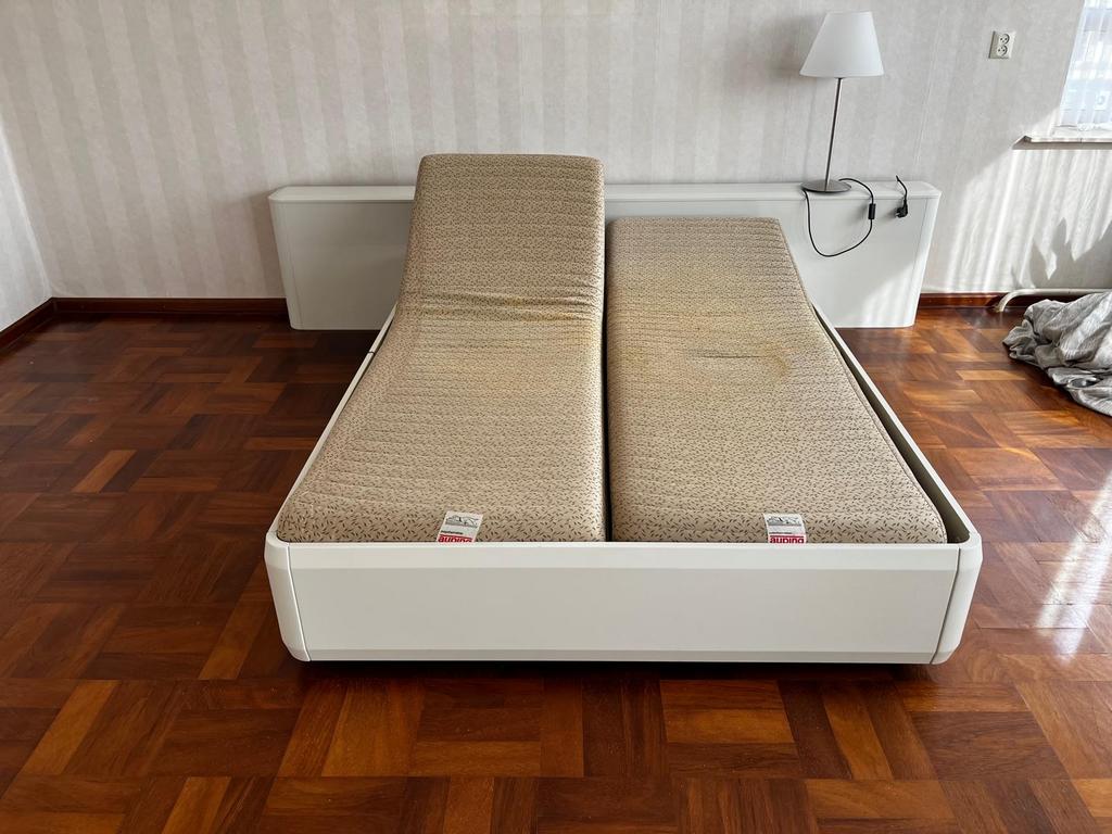 Auping Tweepersoonsbed met ombouw, spiraalbodems en commode, Huis en Inrichting, Slaapkamer | Bedden, Gebruikt, Tweepersoons, 180 cm