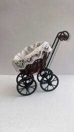 Miniatuur poppenwagen vintage, Verzamelen, Poppenhuizen en Toebehoren, Ophalen of Verzenden, Zo goed als nieuw, Overige typen