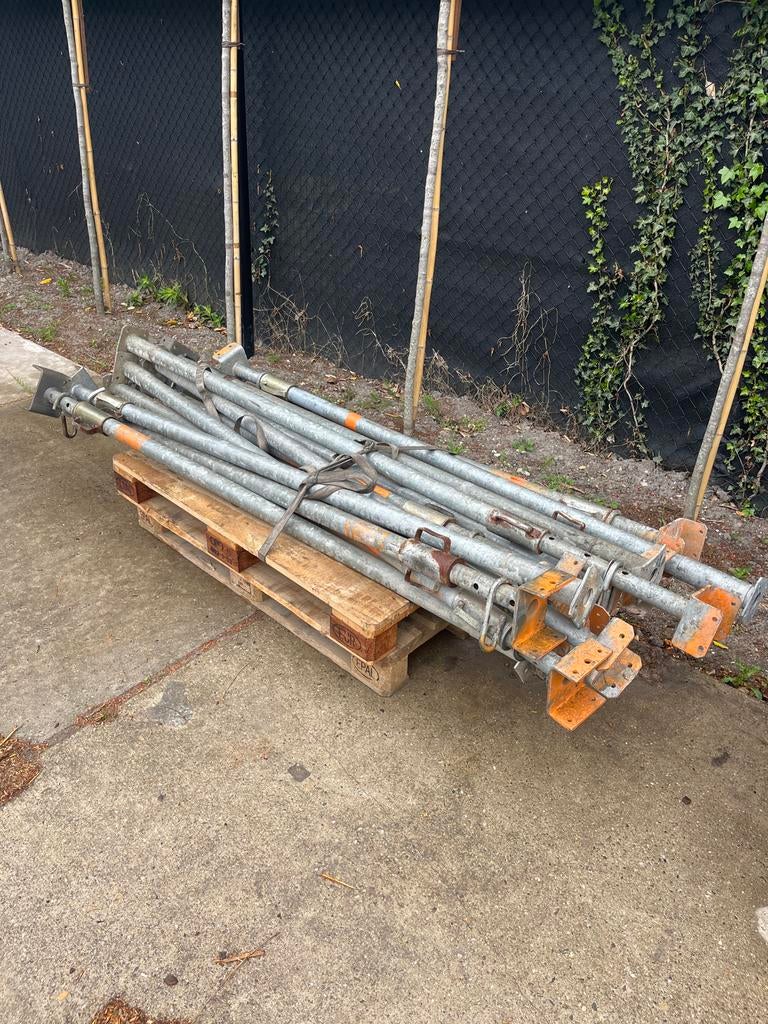 Schroefstempels 13 stuks - Gebruikt maar functioneel, Ophalen, Gebruikt, Overige typen, 2 tot 5 meter