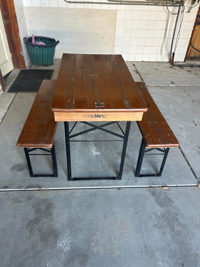 Biertafel met banken - 110 x 60 cm, Ophalen, Gebruikt