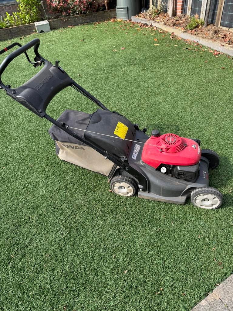 Grasmaaier benzine, Ophalen of Verzenden, Zo goed als nieuw