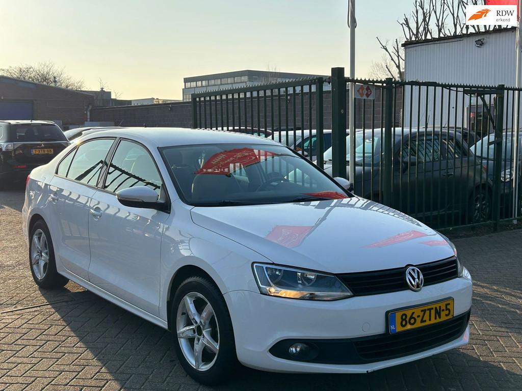 Volkswagen Jetta 1.2 TSI Trendline Zeer netjes 2e eigenaar d, Auto's, Voorwielaandrijving, Euro 5, 4 cilinders, Wit