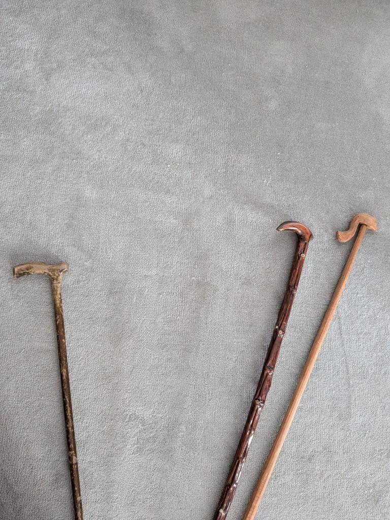 3 wandelstokken, Ophalen