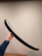 Tesla Model 3 spoiler, Ophalen