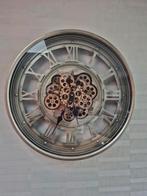 Industriële Wandklok Bronskleurig met Tandwielen 90cm, Ophalen, Zo goed als nieuw, Analoog, Wandklok