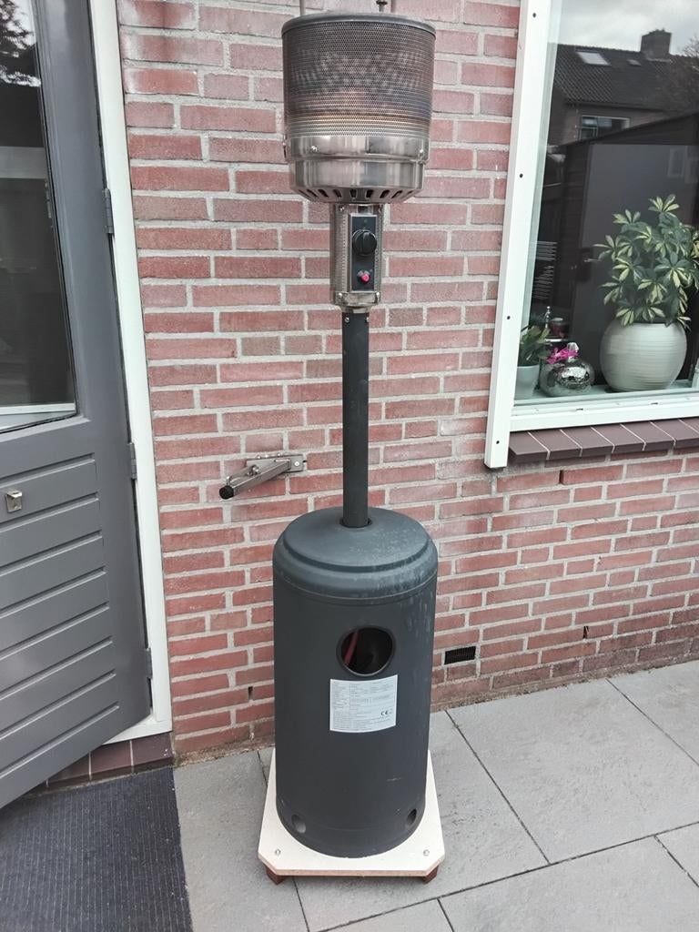 Terrasheather  / terrasverwarmer    Gas ! ., Tuin en Terras, Ophalen of Verzenden, Zo goed als nieuw, Gas, Vloer