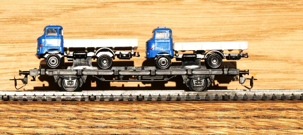 BTTB 1:120 Wagon met 2 IFA Vrachtwagens, Overige merken, Gelijkstroom, Ophalen of Verzenden, Analoog