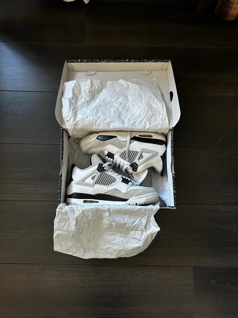 Nike Air Jordan 4 Military Black - Maat 42, Kleding | Heren, Schoenen, Ophalen of Verzenden, Gedragen, Wit, Sneakers of Gympen