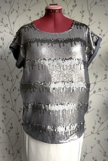 ONE TWO LUXZUZ Feestelijk, Byz. Shirtje maat 42 ( Nieuw), Kleding | Dames, Maat 42/44 (L), Nieuw, Ophalen of Verzenden, Korte mouw