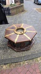 Unieke achthoekige salontafel met messing details, Huis en Inrichting, Tafels | Salontafels, Gebruikt, 50 tot 100 cm, 50 tot 100 cm