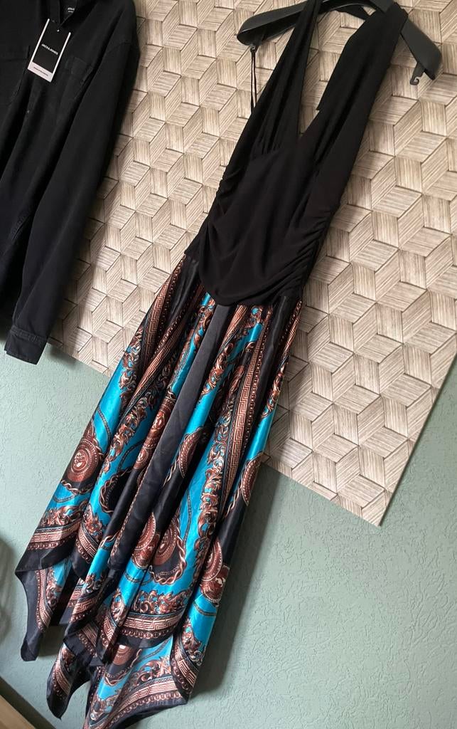 Halter jurk, Majora, L (valt als M), Maat 38/40 (M), Zwart, Ophalen of Verzenden, Gedragen