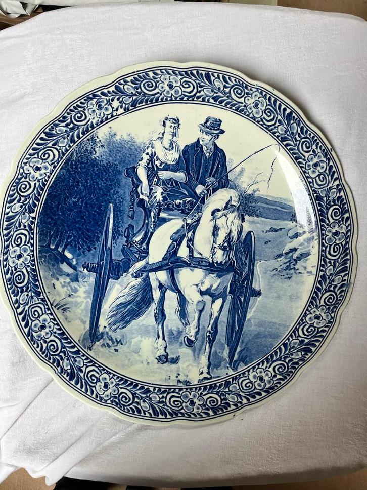 Delfts Blauw Wandbord met Koets-rijtuig paard, Antiek en Kunst, Antiek | Wandborden en Tegels, Ophalen