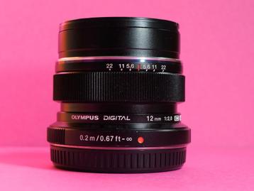 Olympus 12mm f/2 zwart beschikbaar voor biedingen
