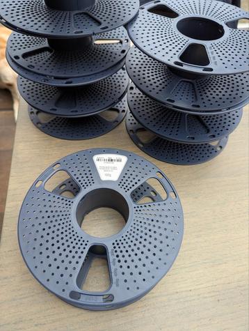 Herbruikbare filament spoel van sunlu versie v2 beschikbaar voor biedingen