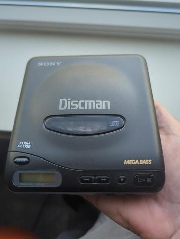 Sony discman d-11 beschikbaar voor biedingen