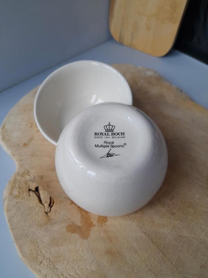 Royal Boch Schaaltjes - Wit Keramiek, Huis en Inrichting, Keuken | Servies, Gebruikt, Schaal of Schalen, Effen, Keramiek, Ophalen of Verzenden
