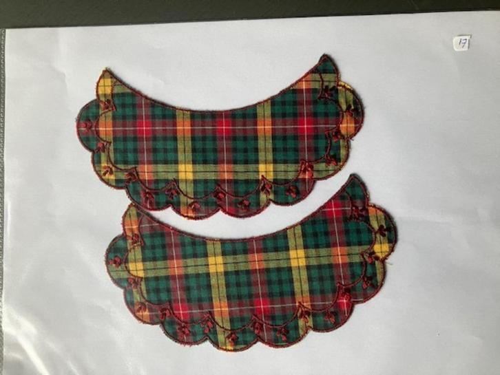 Vintage katoenen kraagje met schotse ruit motief € 4,50, Antiek en Kunst, Antiek | Kleding en Accessoires, Ophalen of Verzenden
