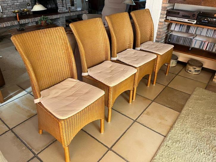 Vier Lloyd loom eetkamerstoelen, Huis en Inrichting, Stoelen, Zo goed als nieuw, Vier, Overige materialen, Overige kleuren, Ophalen