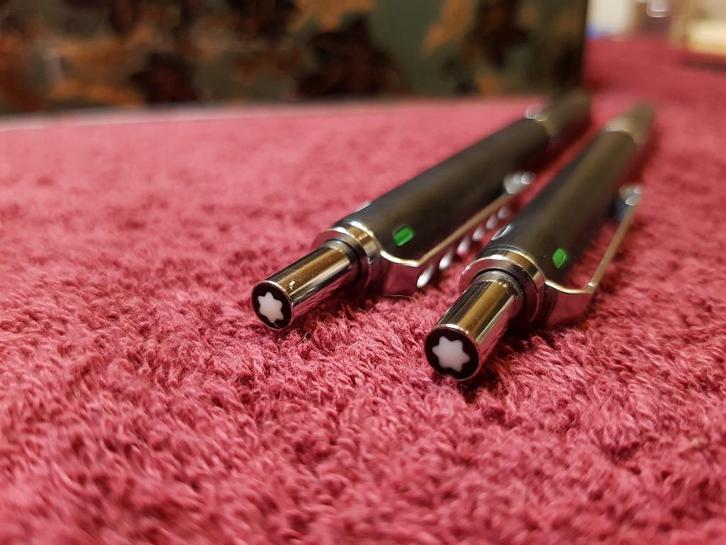 Montblanc 570 carrera 4-color ballpoint, Verzamelen, Pennenverzamelingen, Zo goed als nieuw, Balpen, Mont Blanc, Ophalen of Verzenden