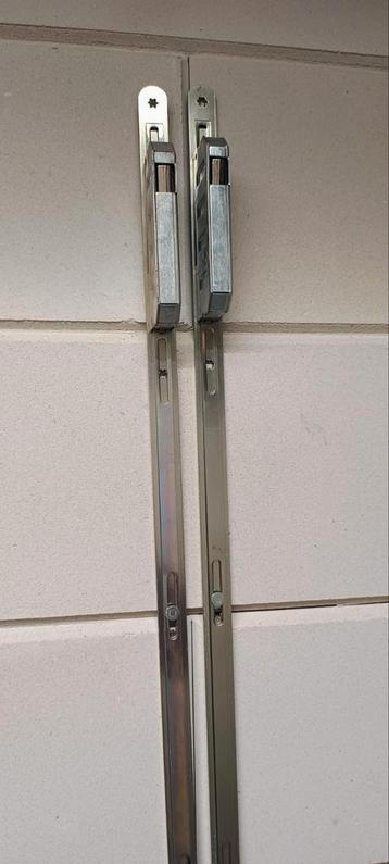 Meerpuntssluiting. 2stuks beschikbaar voor biedingen