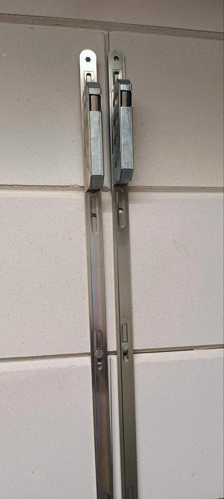 Meerpuntssluiting. 2stuks, Doe-het-zelf en Verbouw, Hang- en Sluitwerk, Zo goed als nieuw, Slot, Ophalen of Verzenden