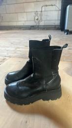 Stradivarius dames laarzen maat 36, Ophalen of Verzenden, Zo goed als nieuw, Zwart, Hoge laarzen