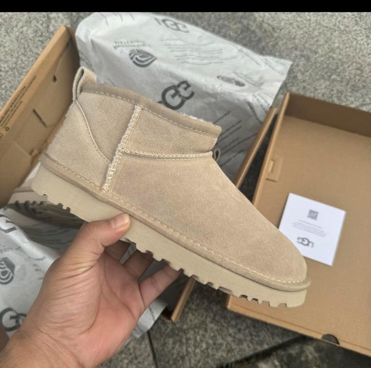 UGG MINI | MAAT 35 t/m 43 | Alle modellen, kleuren en maten, Kleding | Dames, Schoenen, Nieuw, Pantoffels of Sloffen, Bruin, Ophalen of Verzenden