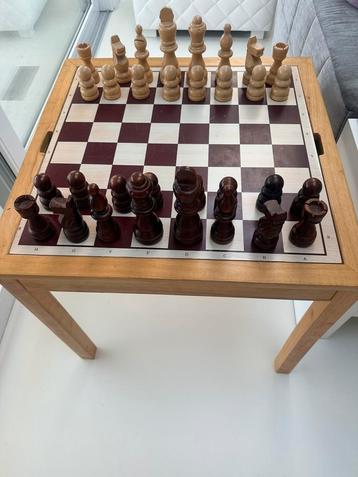 Schaak annex Dam tafel