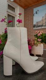 Witte Enkellaarsjes met Hak - Maat 37, Kleding | Dames, Schoenen, Fashion musthaves, Verzenden, Wit, Lage of Enkellaarzen