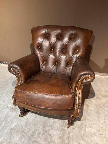 Chesterfield Fauteuil van Schapenleer beschikbaar voor biedingen