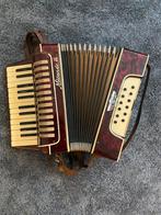 Antieke 12 bas miiande li accordeon, Muziek en Instrumenten, Accordeons, Gebruikt, Overige formaten, Toetsaccordeon, Met riemen