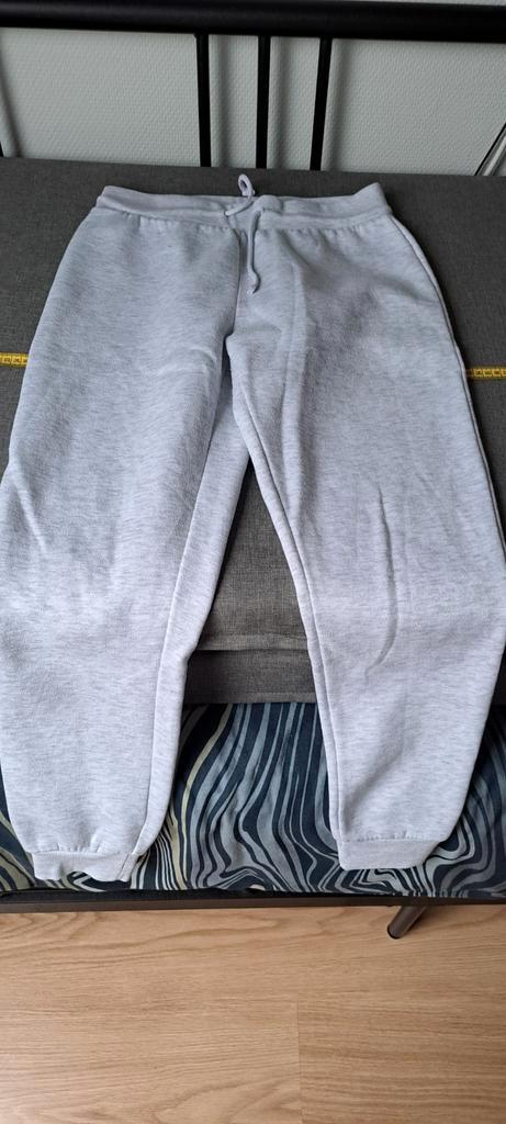 Grijze joggingbroek dames - Maat S, Kleding | Dames, Broeken en Pantalons, Zo goed als nieuw, Maat 36 (S), Grijs, Lang, Ophalen of Verzenden