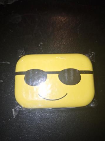 Opbergdoosje Emoji beschikbaar voor biedingen