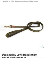 Designed by Lotte set riem en halsbandje. Groen fluweel., Dieren en Toebehoren, Ophalen of Verzenden, Nieuw