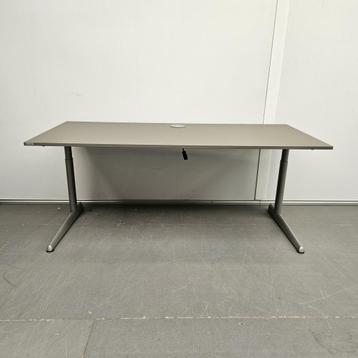 Ahrend 500 / Wiesner Hager bureau - 160x80 cm beschikbaar voor biedingen