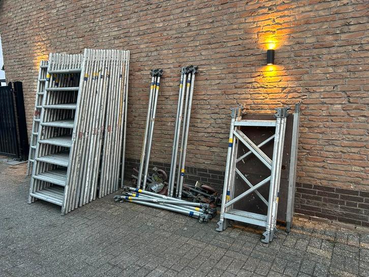 De GOEDKOOPSTE layher rolsteiger onderdelen, Doe-het-zelf en Verbouw, Steigers, Gebruikt, Rolsteiger of Kamersteiger, 2 tot 5 meter