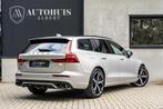Volvo V60 2.0 T8 Recharge AWD Plus Dark HEICO Black 360c H&K, Auto's, Volvo, Automaat, Gebruikt, 4 cilinders, 1969 cc