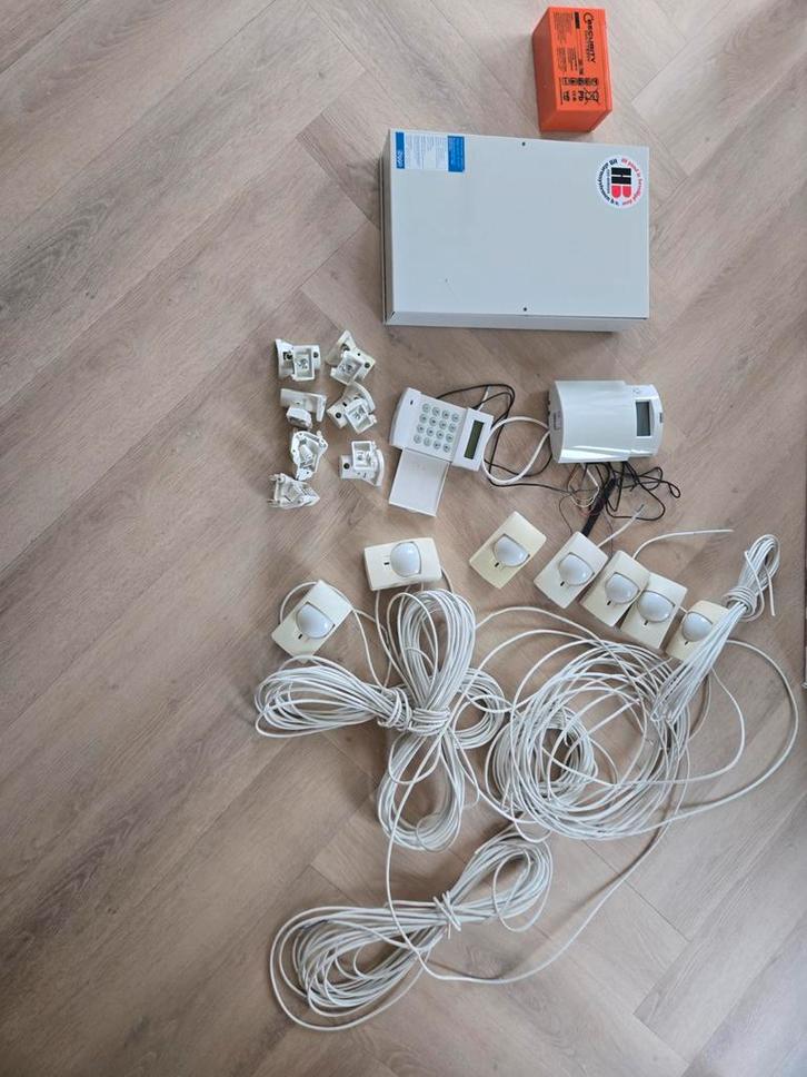 Compleet Alarmsysteem, met 7 sensoren., Doe-het-zelf en Verbouw, Alarmsystemen, Gebruikt, Compleet systeem, Beweging, Draadloos