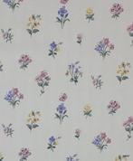 9891 vintage bloemenbehang met viooltjes en vlinders swiet, Huis en Inrichting, Stoffering | Behang, Ophalen of Verzenden, Minder dan 10 m²