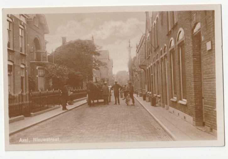 Axel Nieuwstraat "fotokaart" / kleine schade achter, Verzamelen, Ansichtkaarten | Nederland, Ongelopen, Zeeland, Verzenden