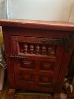 Oud rood kastje, Antiek en Kunst, Antiek | Meubels | Kasten, Ophalen of Verzenden