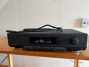 Philips 900 series synthesized stereo rds tuner FT930 beschikbaar voor biedingen