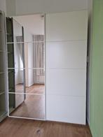 kledingkast ikea pax schuifdeuren spiegels planken hangers, Ophalen, Met deur(en), 100 tot 150 cm, Zo goed als nieuw