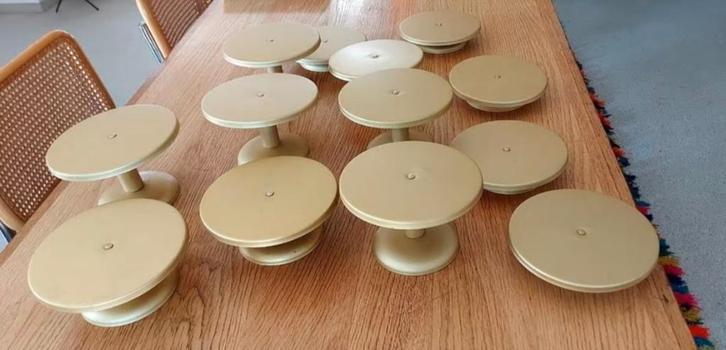 Oude metalen taartvoeten, Antiek en Kunst, Curiosa en Brocante, Ophalen of Verzenden