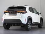 Toyota Yaris Cross 1.5 Hybrid 130 Executive | Dodehoekdetect, 750 kg, Stoelverwarming, Wit, 1490 cc
