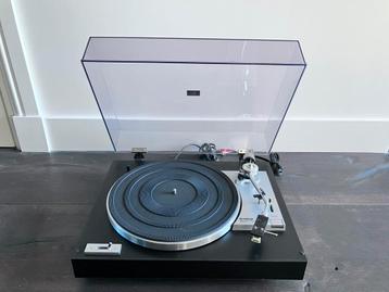 Yamaha Natural Sound serie YP211 platenspeler beschikbaar voor biedingen