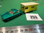 253 Lesney No 75 Ferrari Berlinetta + no 23 trailer caravan, Ophalen of Verzenden, Gebruikt, Bus of Vrachtwagen, Lesney