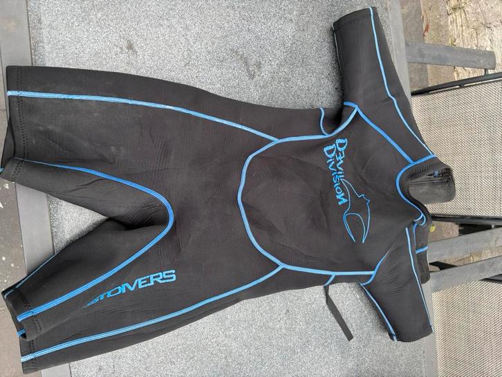 Bestdivers Devil Division Shorty – duikpak maat M, Watersport en Boten, Watersportkleding, Zo goed als nieuw, Wetsuit, Kind, Ophalen of Verzenden